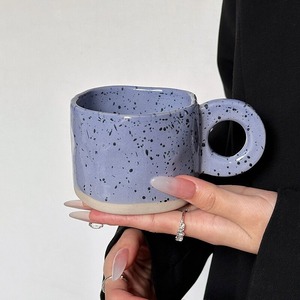 Tasse à effet d'encre éclaboussée, style coréen, idéale pour Instagram, tasse en céramique irrégulière de grande valeur pour le thé, l'eau et le café. - Product Image 2