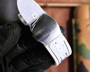 The <b>Case</b> Is Made of 4514mmmm With Diamonds Embedded Featuring Perfect Lines and Symmetry Carbon Fiber Mechanical <b>Watch</b> - Product Image 5