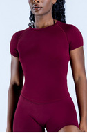 Ensemble de 4 pièces OEM ODM pour femmes : T-shirt sans couture, pantalon de yoga, short cycliste, soutien-gorge de sport – Tenue de sport et de fitness pour la gym