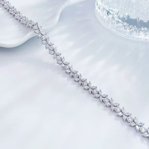 Pulsera de Diamantes Cultivados en Laboratorio de Oro Blanco de 18K con Diseño Irregular y Efecto Iced Out, de Moda, para Mujer, Joyería Fina de Diseñador, Venta al por Mayor - Product Image 3