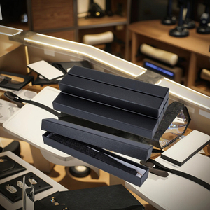 Vente en gros de boîte-cadeau en carton rigide avec long couvercle noir et base pour le stockage et l'emballage de ventilateur pliant de bijoux de cravate - Product Image 6