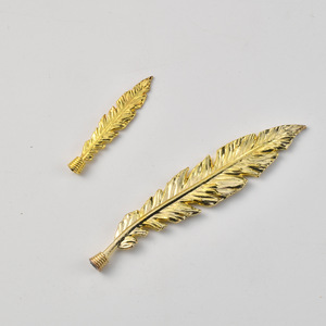 Adorno Metálico con Forma de Hoja de Pluma, Aleación de Zinc, Chapado en Oro, Grande y Pequeño, Decoración para Hogar, Oficina, Estudio, Estilo Bohemio - Product Image 3