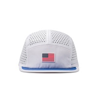 Casquette de sport en polyester personnalisée pour la course et le camping, avec perforations laser, casquette snapback, casquette vierge en nylon imperméable à 5 panneaux