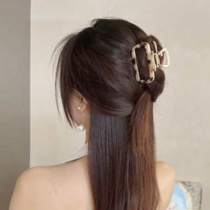 Pinza de pelo de aleación Simple mediana de acetato de 6,5 cm Clip de tiburón de ácido acético rectangular francés Clip de garra cuadrada de Metal hueco extravagante - Product Image 2