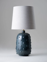 Lampe de table moderne en tissu blanc avec base en céramique pour salon chambre hôtel ou restaurant luminaire