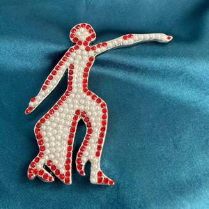 Spilla Delta Sigma Sorority con Strass e Perle, Gioiello in Lega, Regalo per Feste di Confraternita e Sororità - Product Image 6