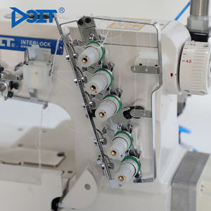 Machine à coudre interlock à lit plat à 3 aiguilles et 5 fils à entraînement direct DT 500-01CB/DD - Product Image 3