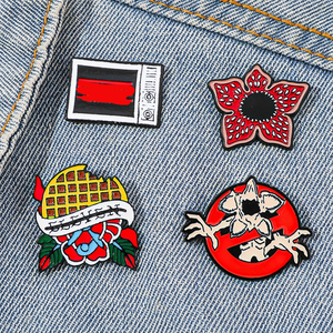 Fashion Eleven Broche de Aleación con Diseño de Waffle, <span class=keywords><strong>Demogorgon</strong></span>, Flor y Logotipo de TV, Personaje de Terror y Ciencia Ficción, Pin de Solapa para Colección de Fans y Regalo - Product Image 3