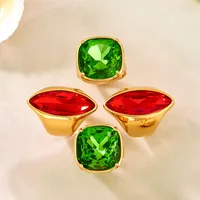 316L Edelstahl Mode-Ring, Eingelegter Großer Facettierter Grüner Kristall Wasserdichter Hypoallergener Klobiger Statement-Fingerschmuck