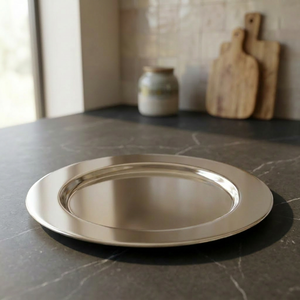 Assiette de service ronde polie en acier inoxydable moderne et écologique pour buffet, vente en gros pour restaurants et hôtels - Product Image 3