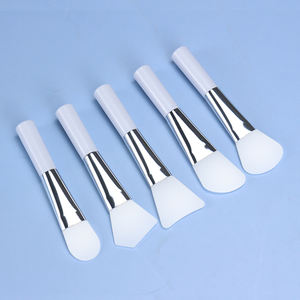 Mini <span class=keywords><strong>kit</strong></span> de pinceaux pour <span class=keywords><strong>masque</strong></span> facial en silicone à l'<span class=keywords><strong>argile</strong></span> courte pour applicateur de <span class=keywords><strong>masque</strong></span> facial blanc avec logo personnalisé végétalien de luxe - Product Image 4