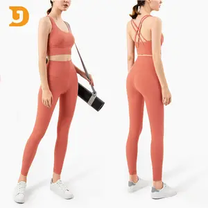 Vente en gros de vêtements de sport de gymnastique avec logo personnalisé soutiens-gorge de sport sexy pour femmes vêtements de sport de yoga pour sports actifs vêtements de sport de fitness