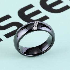 Anillo de cerámica biselado de 6 mm con incrustaciones de circonita, blanco y negro, anillo de boda unisex, forma geométrica - Product Image 4