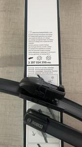 <span class=keywords><strong>Essuie</strong></span>-<span class=keywords><strong>glace</strong></span> électrique chauffant BOSSCH Super 28 pouces 18 pouces pour pare-brise avant de voiture Tesla Model X, vente chaude, fabriqué en <span class=keywords><strong>caoutchouc</strong></span> naturel - Product Image 5