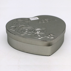 Tùy Chỉnh Đa-Màu Sắc Hình Trái Tim Tinplate Bánh Kẹo Kẹo Hộp Thiếc Giá Thấp Kim Loại Lon Đảng Đồ Trang Sức Quà Tặng Đám Cưới Sô Cô La - Product Image 2