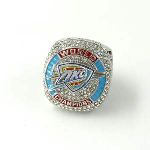Anillo de Campeonato de Baloncesto Infantil 2025 Oklahoma City Thunder No. 9 <span class=keywords><strong>Caruso</strong></span> No. 2 Collares Geométricos Modernos de Alexander, Chapados en Oro - Product Image 2