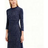 Robe fabricant sur mesure OEM automne hiver mode couleur unie robe à capuche mince décontracté moulante longue robe chemise