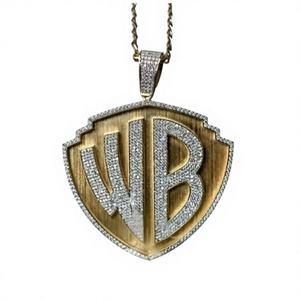 Colgante Hip Hop de Plata de Ley 925 con Moissanita VVS y Diamantes Tallados en Letra, Diseño Personalizado y Baño de Platino para Niños - Product Image 1