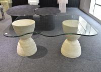 Meubles de salon de luxe personnalisés SHIHUI Base en travertin naturel irrégulier Table basse en marbre avec dessus en verre