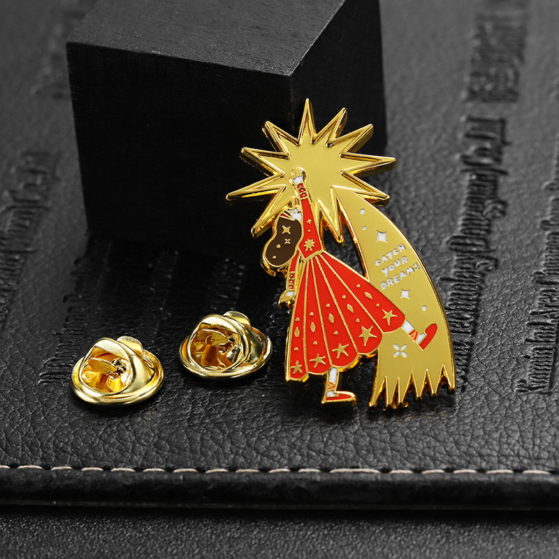 หมุดเคลือบสีทอง