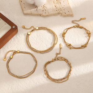 กำไลข้อมือสแตนเลสสตีลสามชั้นประดับเพชรซิร์คอนชุบทอง 18K ดีไซน์เรขาคณิต แฟชั่นเครื่องประดับ - Product Image 1