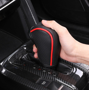 Cubierta <span class=keywords><strong>de</strong></span> perilla <span class=keywords><strong>de</strong></span> <span class=keywords><strong>cambio</strong></span> <span class=keywords><strong>de</strong></span> <span class=keywords><strong>coche</strong></span> universal <span class=keywords><strong>Protector</strong></span> adhesivo <span class=keywords><strong>de</strong></span> engranaje <span class=keywords><strong>de</strong></span> perilla <span class=keywords><strong>de</strong></span> <span class=keywords><strong>coche</strong></span> automático - Product Image 6