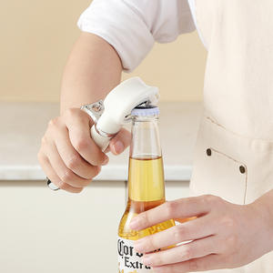 ชุดอุปกรณ์ครัวชูเจียเออร์ 7 ชิ้น อุปกรณ์อเนกประสงค์ พร้อมที่ปอก ที่ขูด ที่ตี สำหรับทำอาหาร - Product Image 3