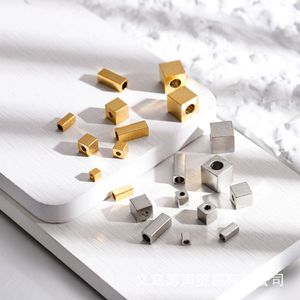 Accesorios de joyería DIY, cuentas espaciadoras de metal en forma de cubo, chapadas en oro y acero, para la fabricación de pulseras, 20 piezas de cada color. - Product Image 1