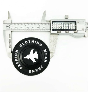 Étiquette de logo en PVC <span class=keywords><strong>Patch</strong></span> en caoutchouc gravé en relief <span class=keywords><strong>Patch</strong></span> PVC personnalisé 3D - Product Image 6