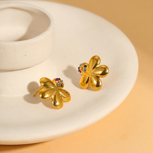 Pendientes de Acero Inoxidable con Incrustaciones de Diamantes Florales Simples que No se Destiñen, Diseño Moderno y Elegante - Product Image 3