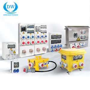 <span class=keywords><strong>Scatola</strong></span> di commutazione portatile impermeabile personalizzata per esterni IP67 32A <span class=keywords><strong>scatola</strong></span> di distribuzione presa di fabbrica a parete alimentatore per officina - Product Image 1
