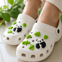 Lot de Breloques Populaires et Adorables en PVC Panda et Fleur de Bambou pour Sabots, Sandales, Chaussures à Trous, Accessoires de Sac DIY et Clips