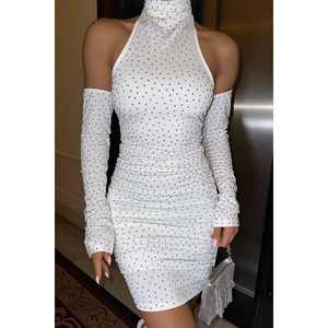 Robe de bal blanche à motif brodé, design personnalisé, col montant, manches courtes, taille empire, style de fête pour femmes, tenue de mariage - Product Image 2