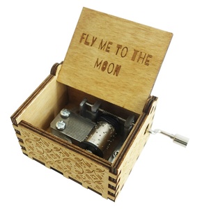 Carillon in Legno a Manovella 'Volami sulla Luna' per Regali, Vendita all'Ingrosso - Product Image 2