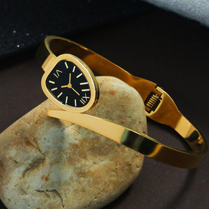 Bracciali Orologio Unisex in Acciaio Inossidabile Placcato Oro 18k con Numeri Romani Incastonati, Design alla Moda - Product Image 2