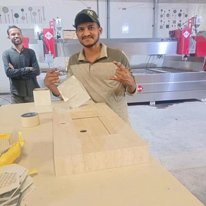 Machine de découpe de pierre CNC 5 axes à jet d'eau, pour bordures gravées et finition décorative des bords, moteur 40,8 kW, automatique pour la pierre - Product Image 4