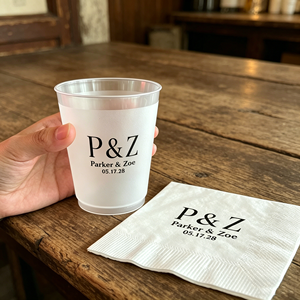 แก้วพลาสติก PET แบบใช้แล้วทิ้งขนาด 8 ออนซ์ แก้วกาแฟแบบใช้ซ้ำได้ เป็นมิตรกับสิ่งแวดล้อม พร้อมฝาปิด สำหรับงานแต่งงาน ปาร์ตี้สละโสด และเพื่อนเจ้าบ่าว - Product Image 1