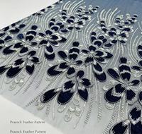 Tissu en dentelle de tulle bleu marine avec plumes de paon, strass et broderie 3D, maille légère perlée pour soirée de remise de diplôme, mariage et fête