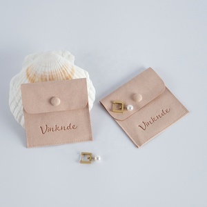 Pochette à bijoux en microfibre de luxe avec fermeture à bouton pression, logo personnalisé imprimé, 8*8 cm, mini enveloppe - Product Image 1