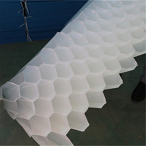 Relleno Hexagonal de Panal de Abeja de PP Ligero y Duradero, Blanco y Azul, de 50 mm, para Tratamiento de Aguas Residuales - Product Image 3
