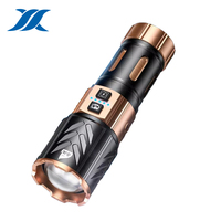 Lampe torche LED tactique en alliage d'aluminium, zoomable, étanche et rechargeable, portée 200-300M, idéale pour l'extérieur