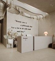 Design d'intérieur de salon de manucure et de coiffure de luxe Wabi Sabi |   Aménagement moderne de salon de beauté et solution clé en main personnalisée