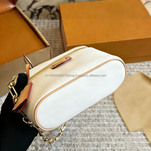 Bolsos de Maquillaje Pequeños de Lujo con Cierre y Asa Suave de PU para Mujer, Tendencia 2026, Venta al Por Mayor - Product Image 3