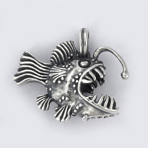 Pendentifs en argent sterling S925 pour femmes et hommes, breloques rétro en relief 3D en forme de poissons piranha, amulette, bijoux punk tendance, vente en gros - Product Image 5