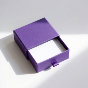 Boîte à parfum de luxe avec insert, logo personnalisé en feuille d'or, fabrication artisanale FX, design de luxe, 10 ml - Product Image 2