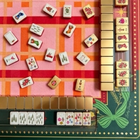 Prêt à expédier : Jeu de Mahjong de Noël 160 pièces en acrylique avec design portable – Cadeau festif pour le divertissement à domicile
