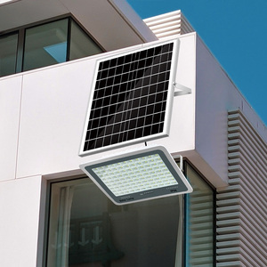 Lámpara Solar LED de 5000K IP65 con Control Remoto, Lámpara de Pared para Exteriores, Montaje en Superficie, Cuerpo de Aluminio, Luz Diurna, Impermeable - Product Image 1