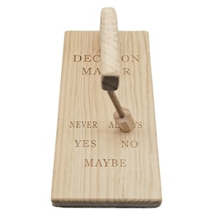 Décor de bureau minimaliste en bois : Pendule de décision en pin, accessoire pour la maison et le bureau, cadeau d'anniversaire - Product Image 5
