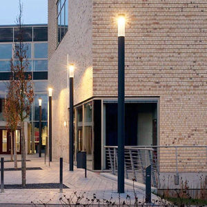 Lampadaire LED moderne étanche IP65 de style européen pour cour, place publique, jardin et allée extérieurs - Product Image 1