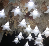 Bar de décoration d'extérieur de mariage Suspension de lumière Fleur Design Plafond Calla Lily Lustre